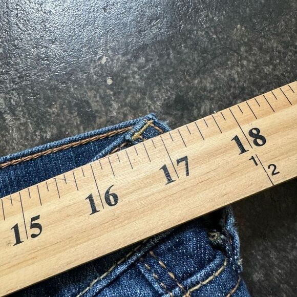 Old Navy “The Diva” Women’s Jeans Cotton Blend Size 12 Regular Small Rips - Picture 7 of 12